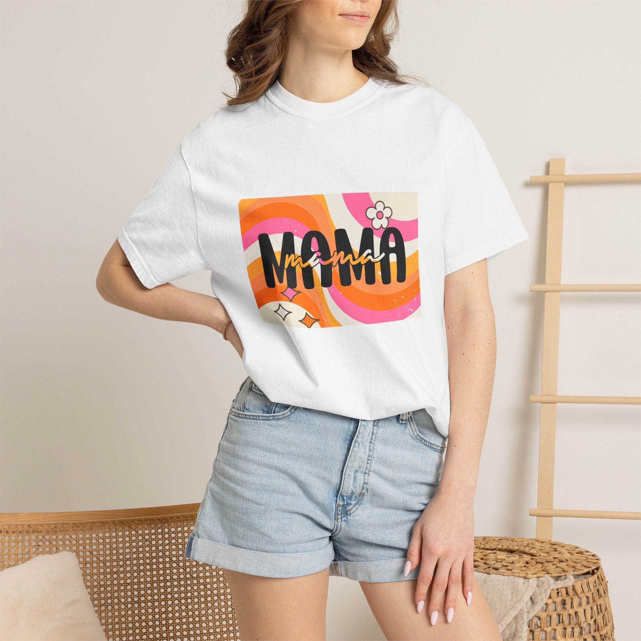 Mama Retro Wave T-Shirt — Vintage 70s Floral Graphic Tee for Moms
