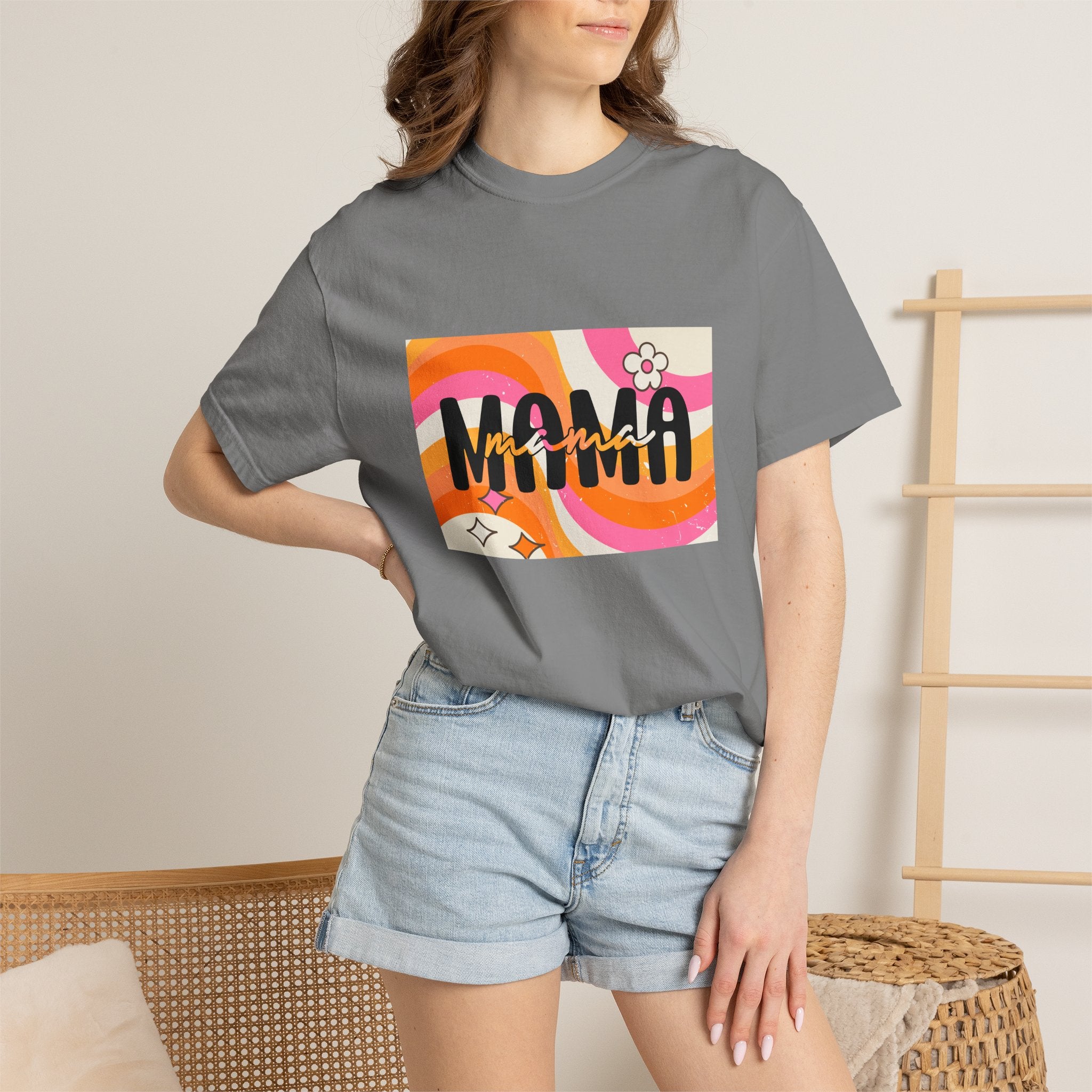 Mama Retro Wave T-Shirt — Vintage 70s Floral Graphic Tee for Moms