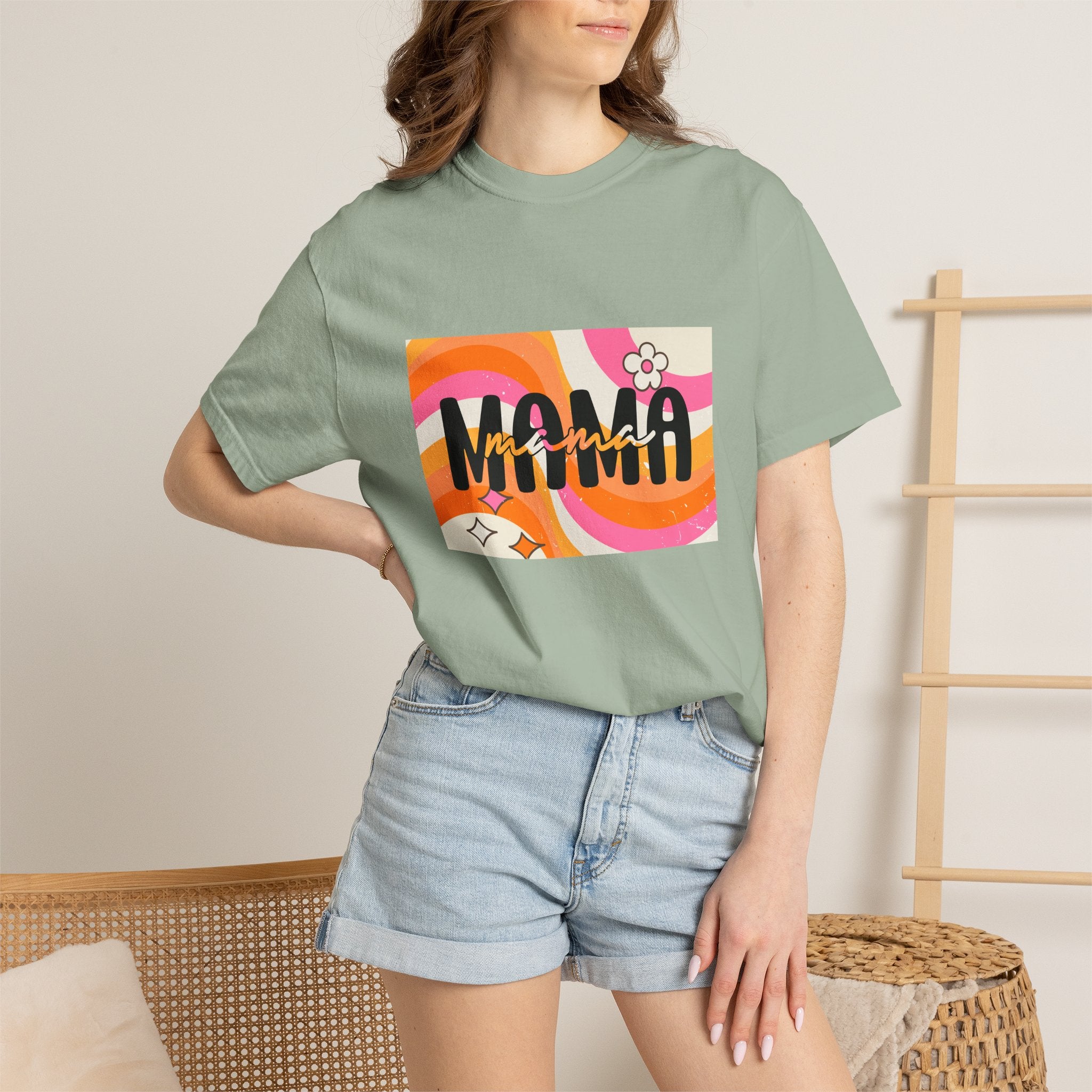 Mama Retro Wave T-Shirt — Vintage 70s Floral Graphic Tee for Moms